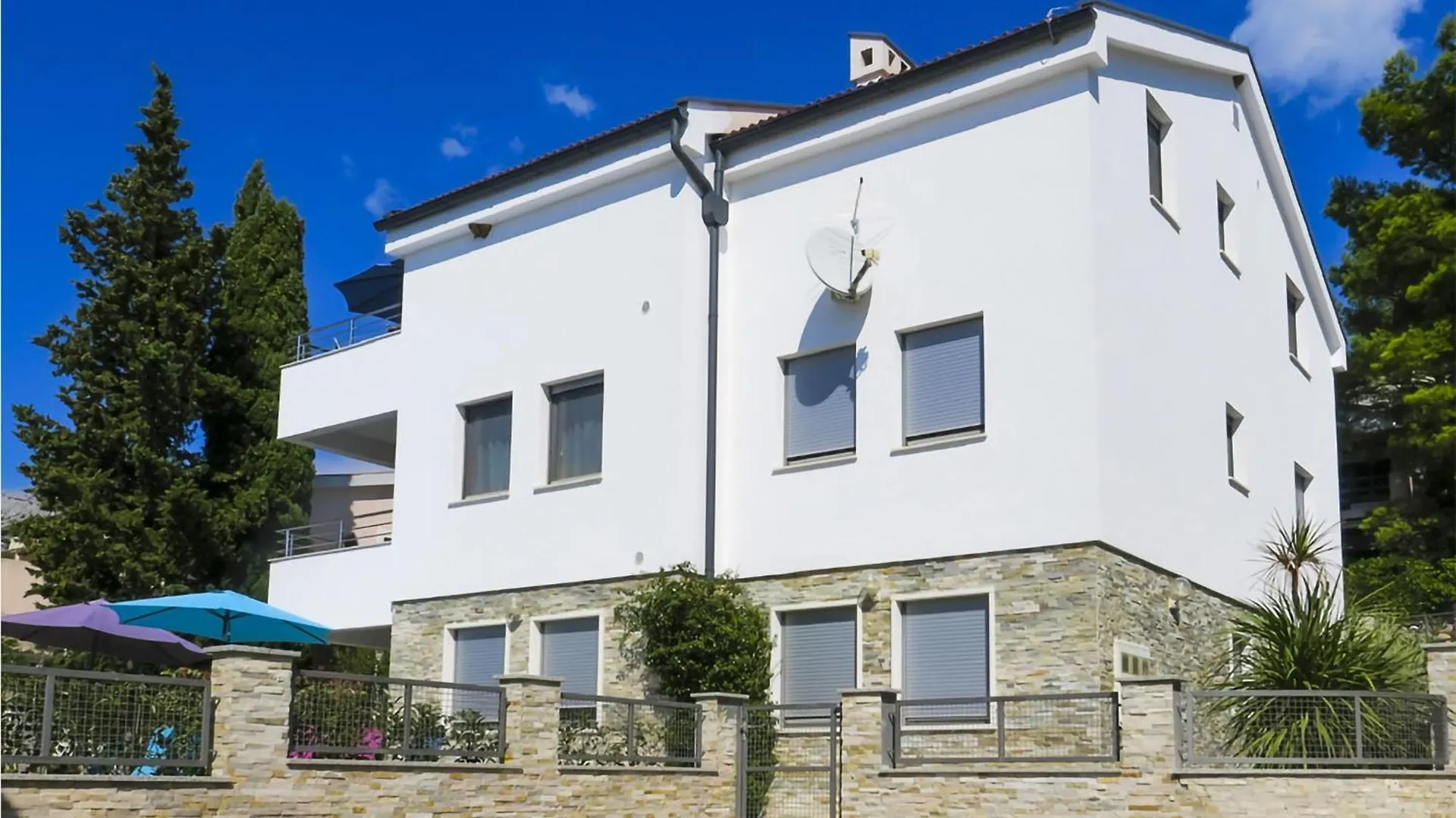 Feriehus Awesome Home In Starigrad With Wi-Fi